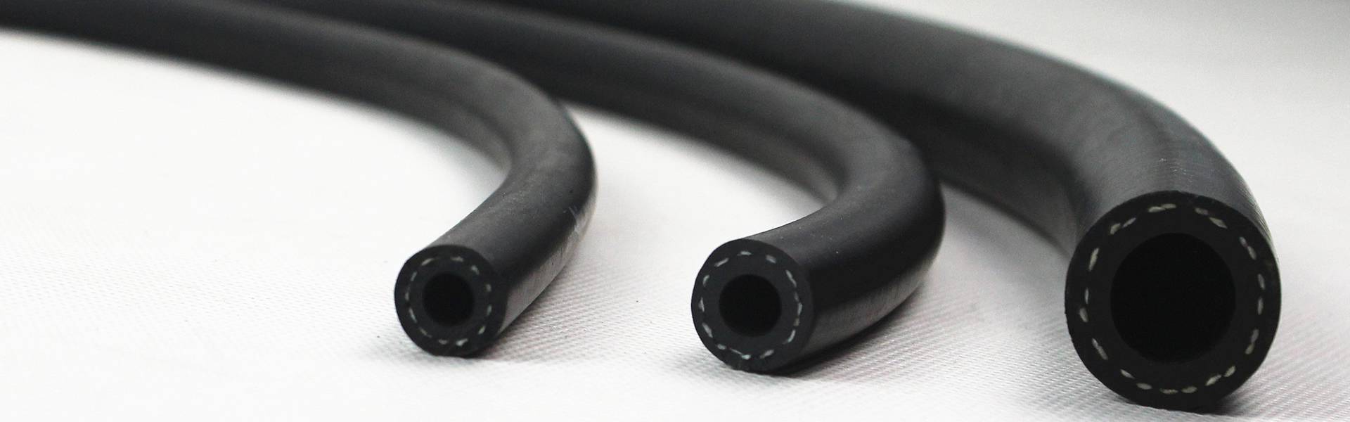 Transmission oil cooler hose features high working pressure